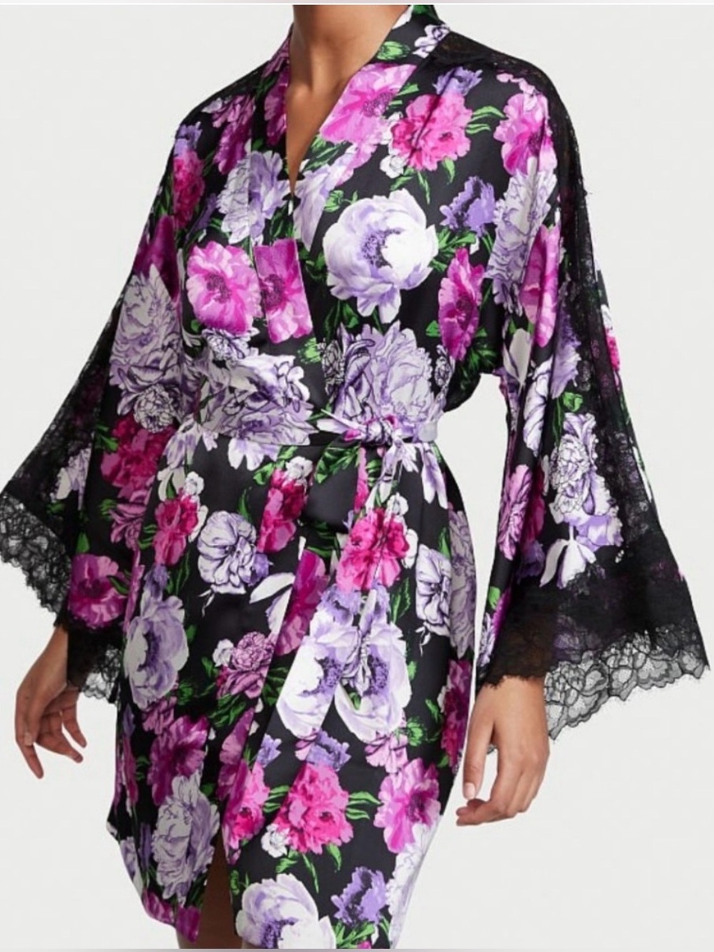 Victoria's Secret ROBE Size M Lace Trimmed Floral KIMONO GOWN